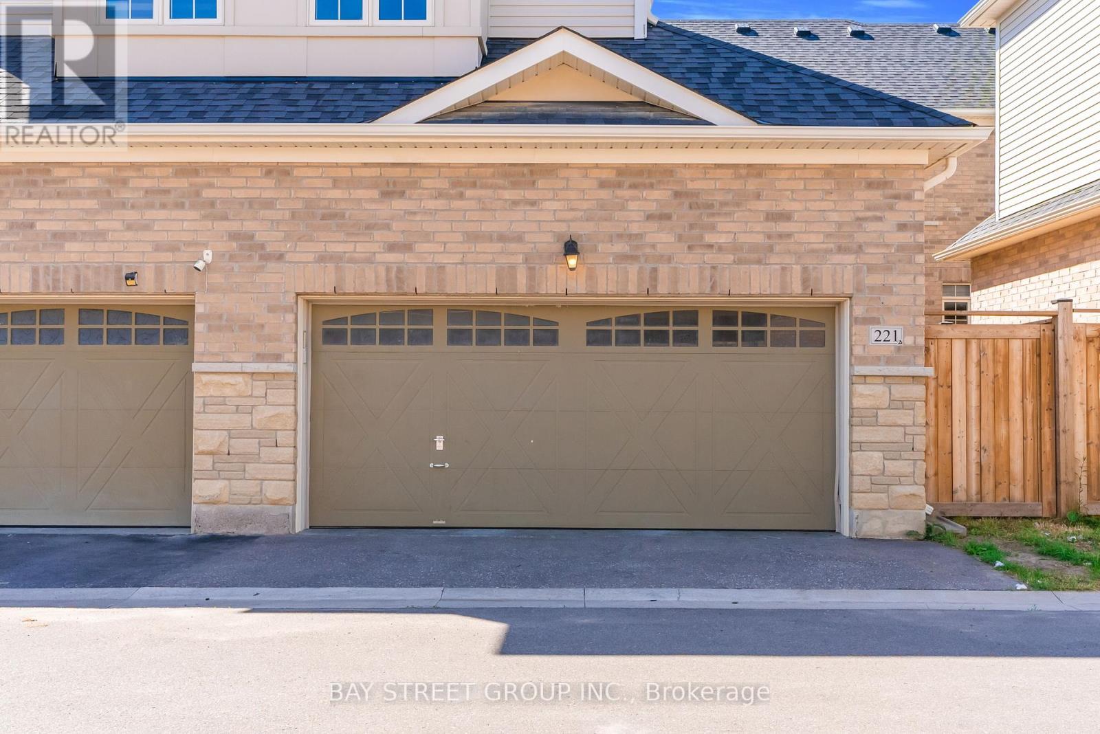 221 CLOCKWORK DRIVE - 37