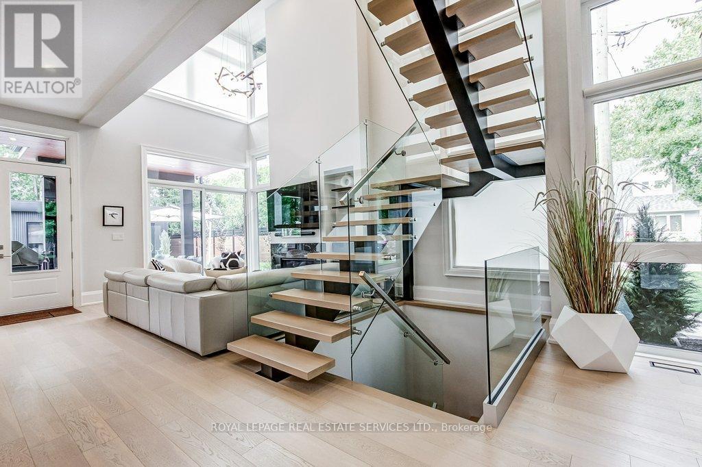 3119 VICTORIA STREET - 7