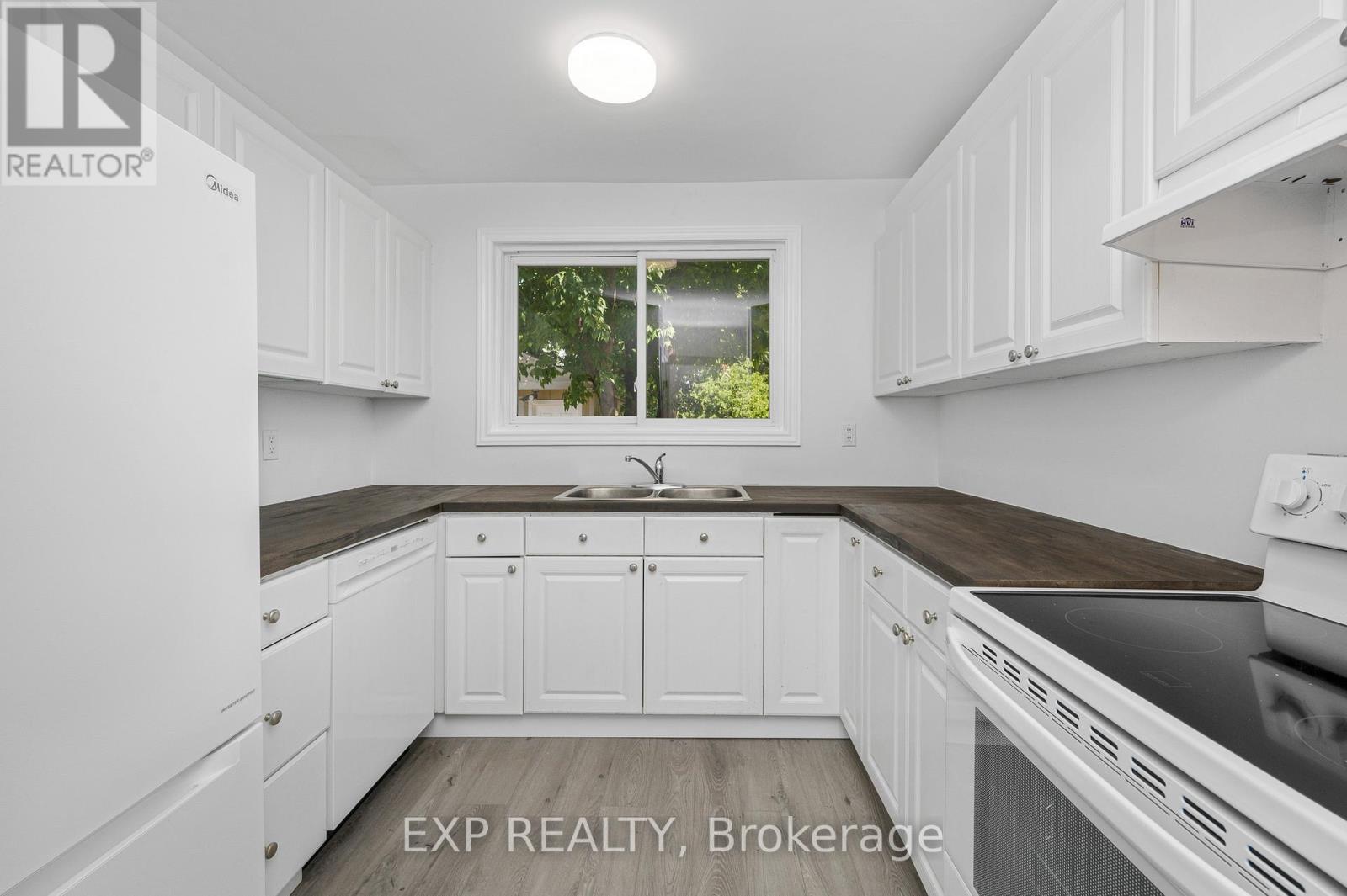 132 HESLOP ROAD - 16