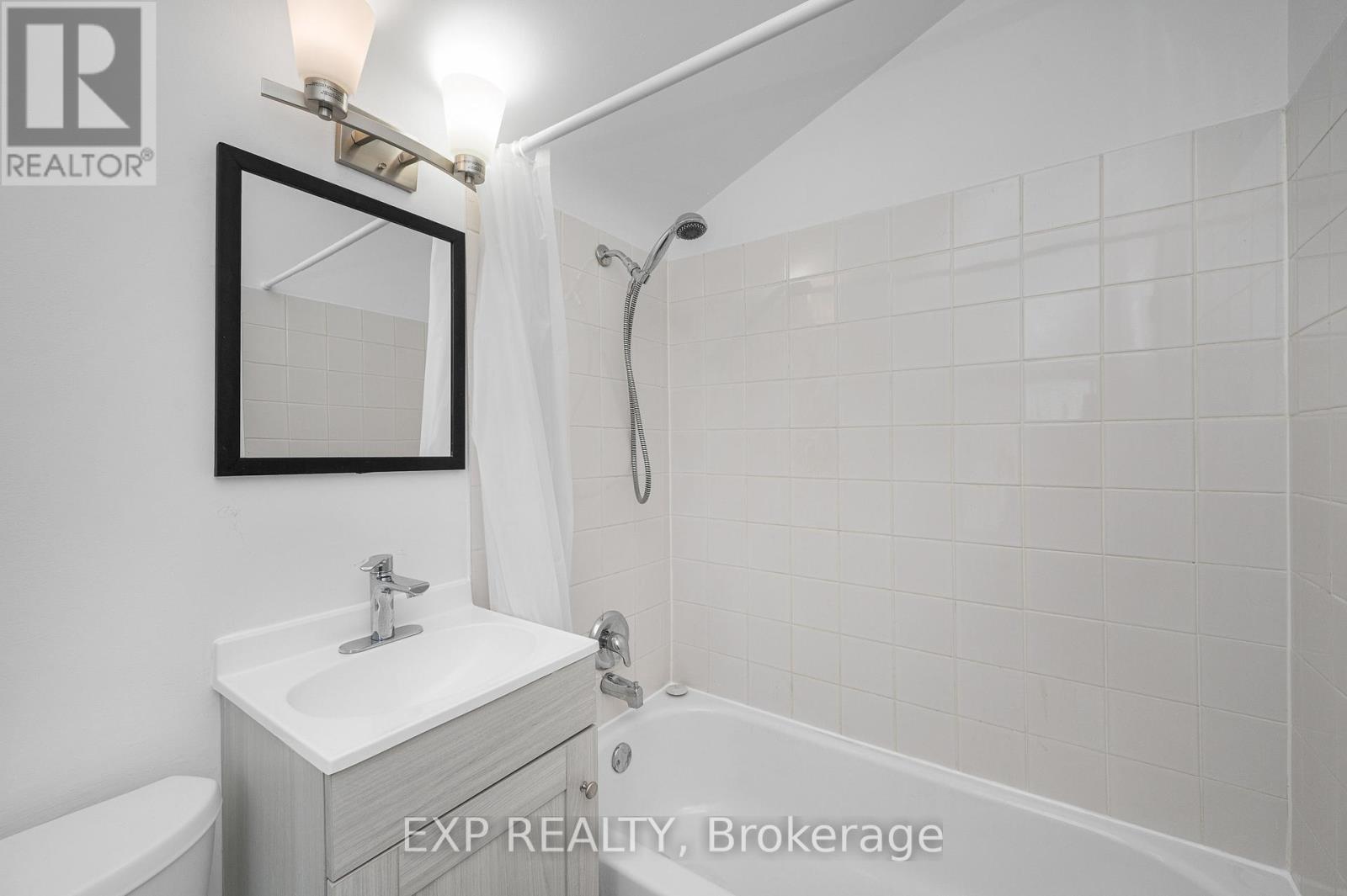 132 HESLOP ROAD - 21
