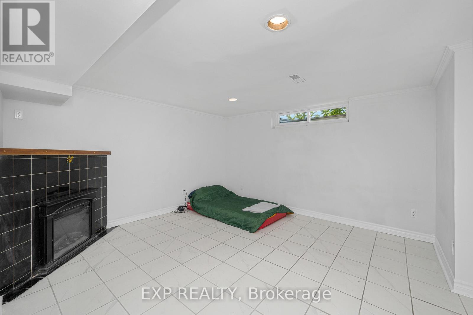 132 HESLOP ROAD - 33
