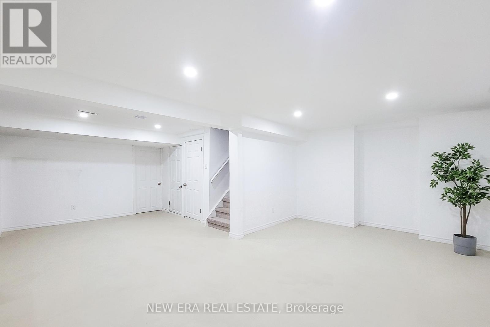 8 DALTON GATE - 31