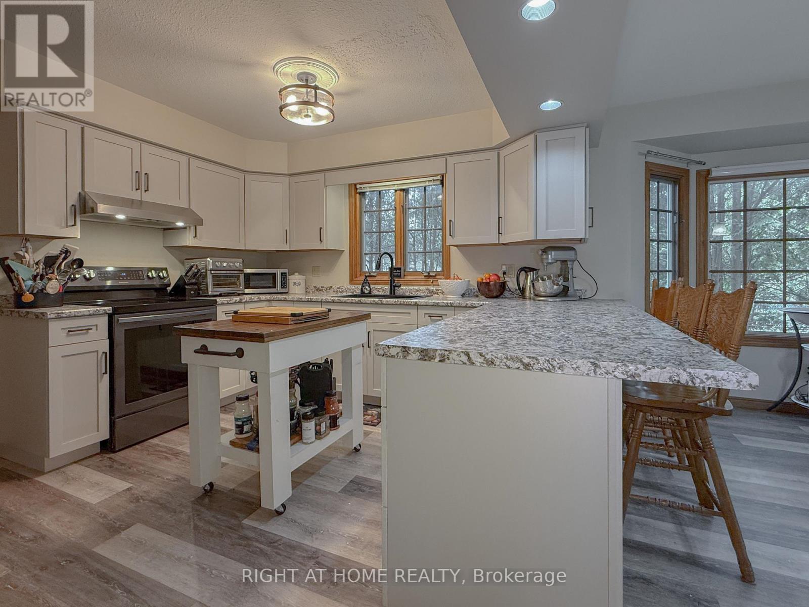 518 CAMDEN STREET Property Photo