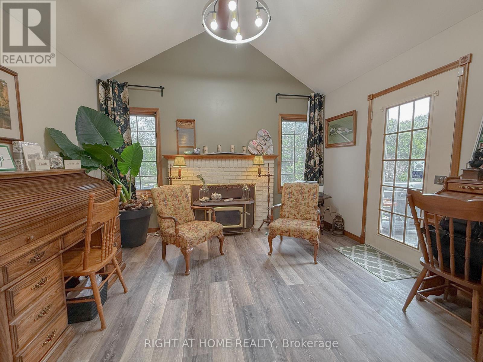 518 CAMDEN STREET Property Photo