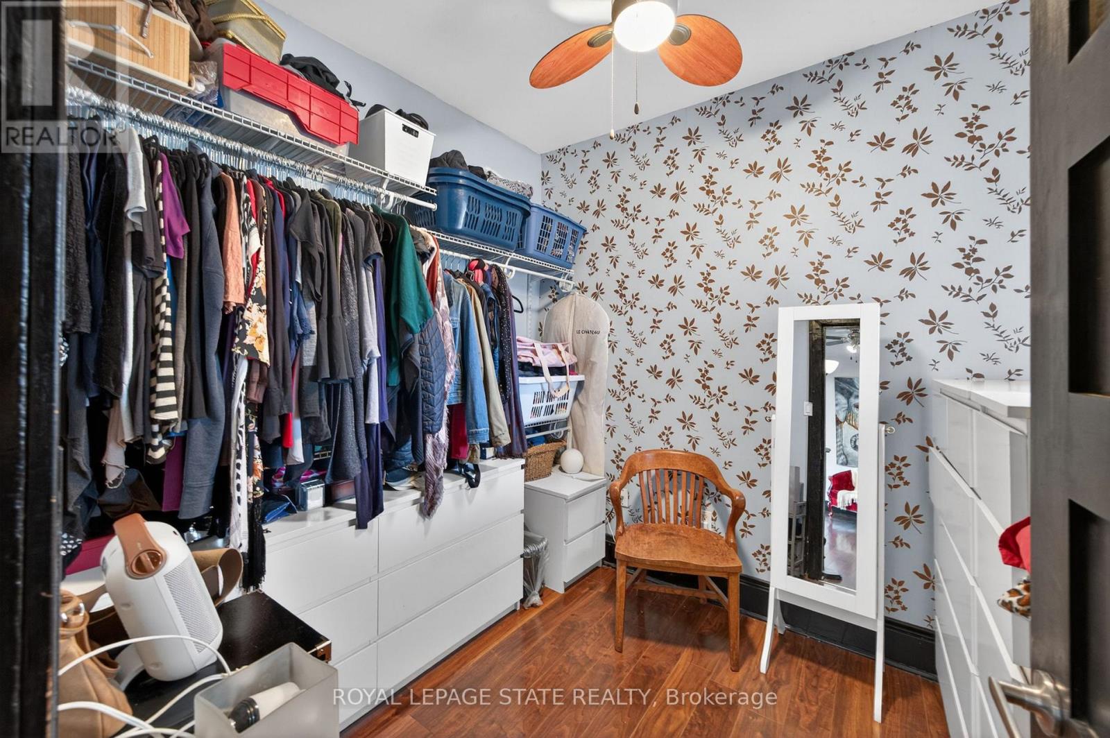 147 STRACHAN STREET E - 12