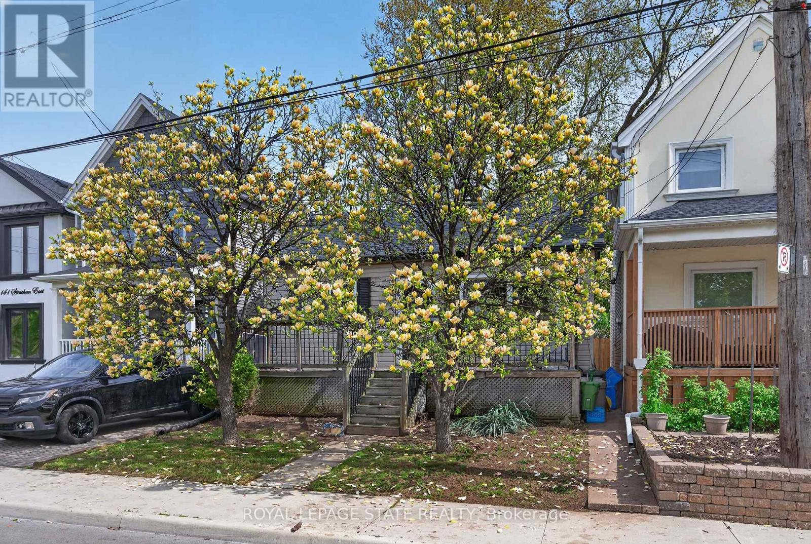 147 STRACHAN STREET E - 3