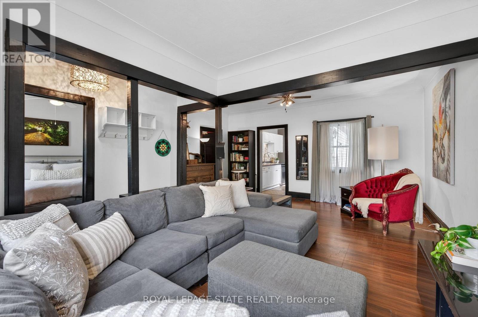 147 STRACHAN STREET E - 7