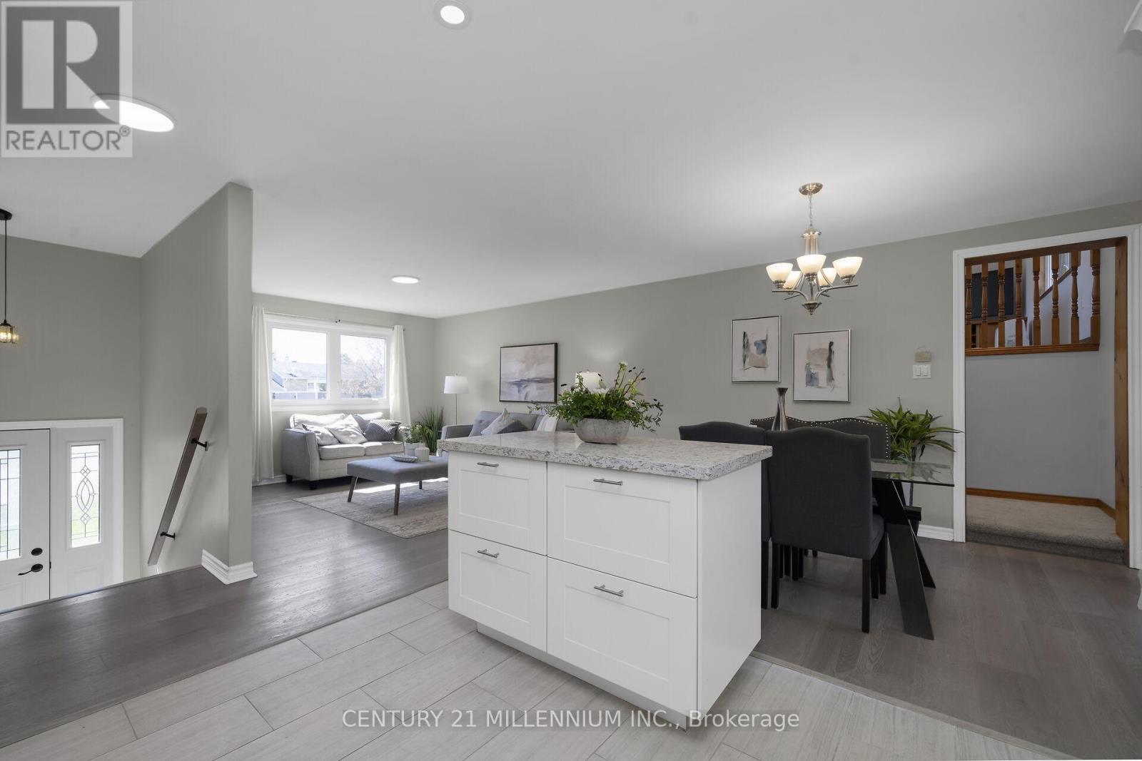 83 DOUGLAS CRESCENT - 11