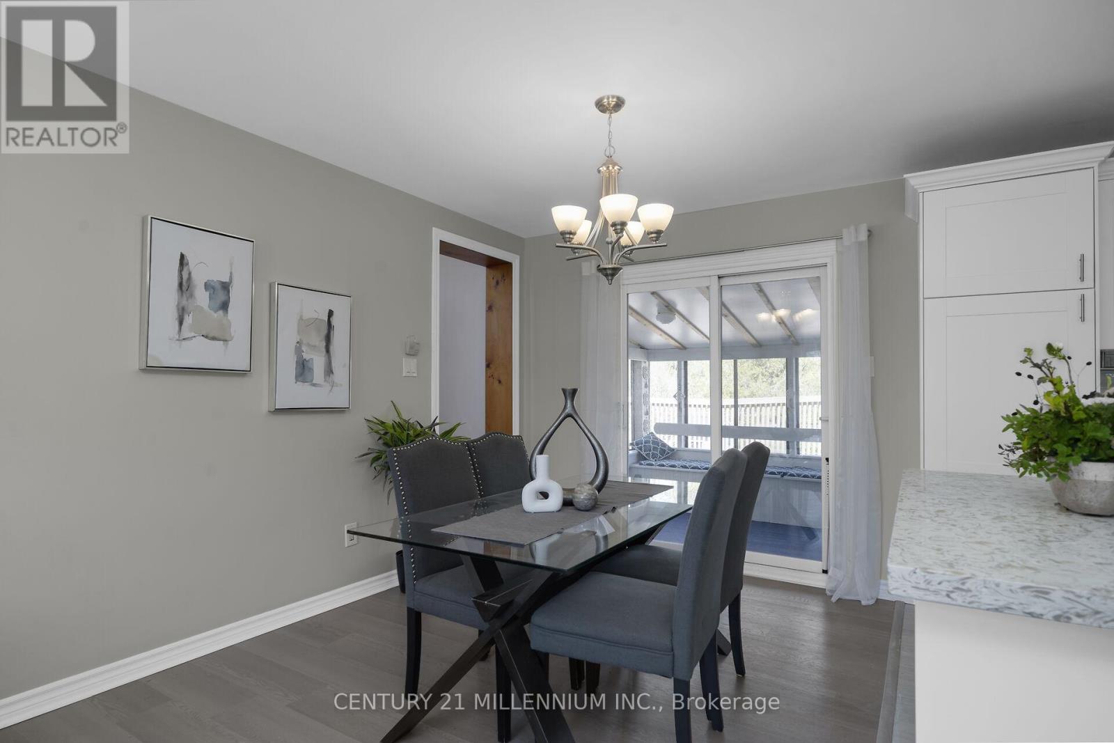 83 DOUGLAS CRESCENT - 13