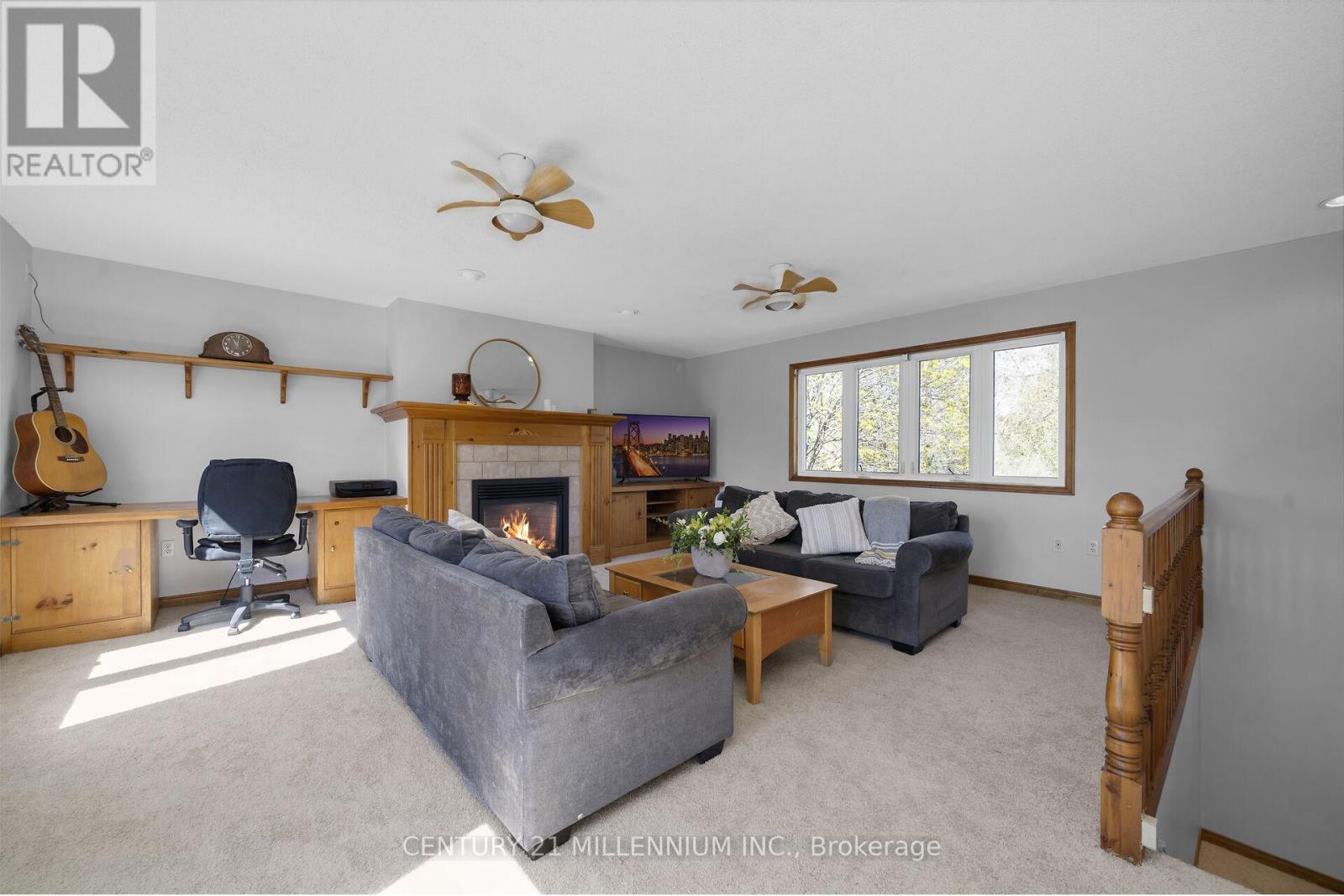 83 DOUGLAS CRESCENT - 15