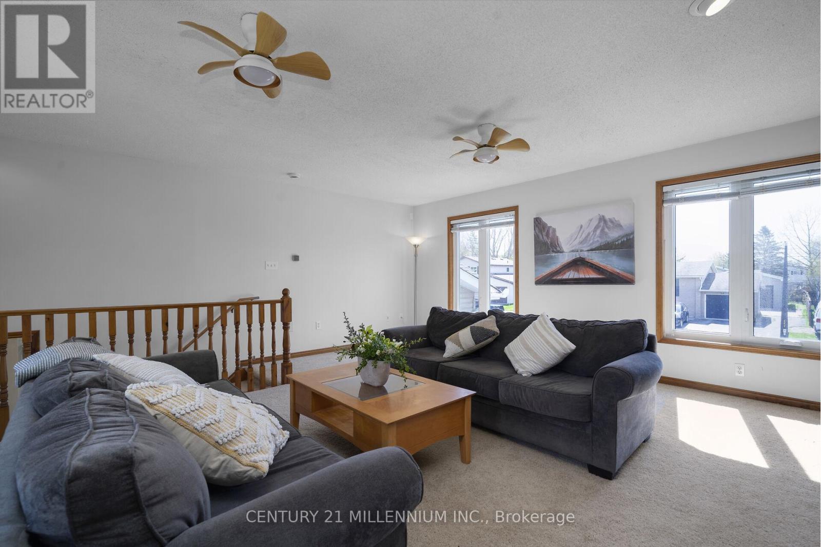 83 DOUGLAS CRESCENT - 17