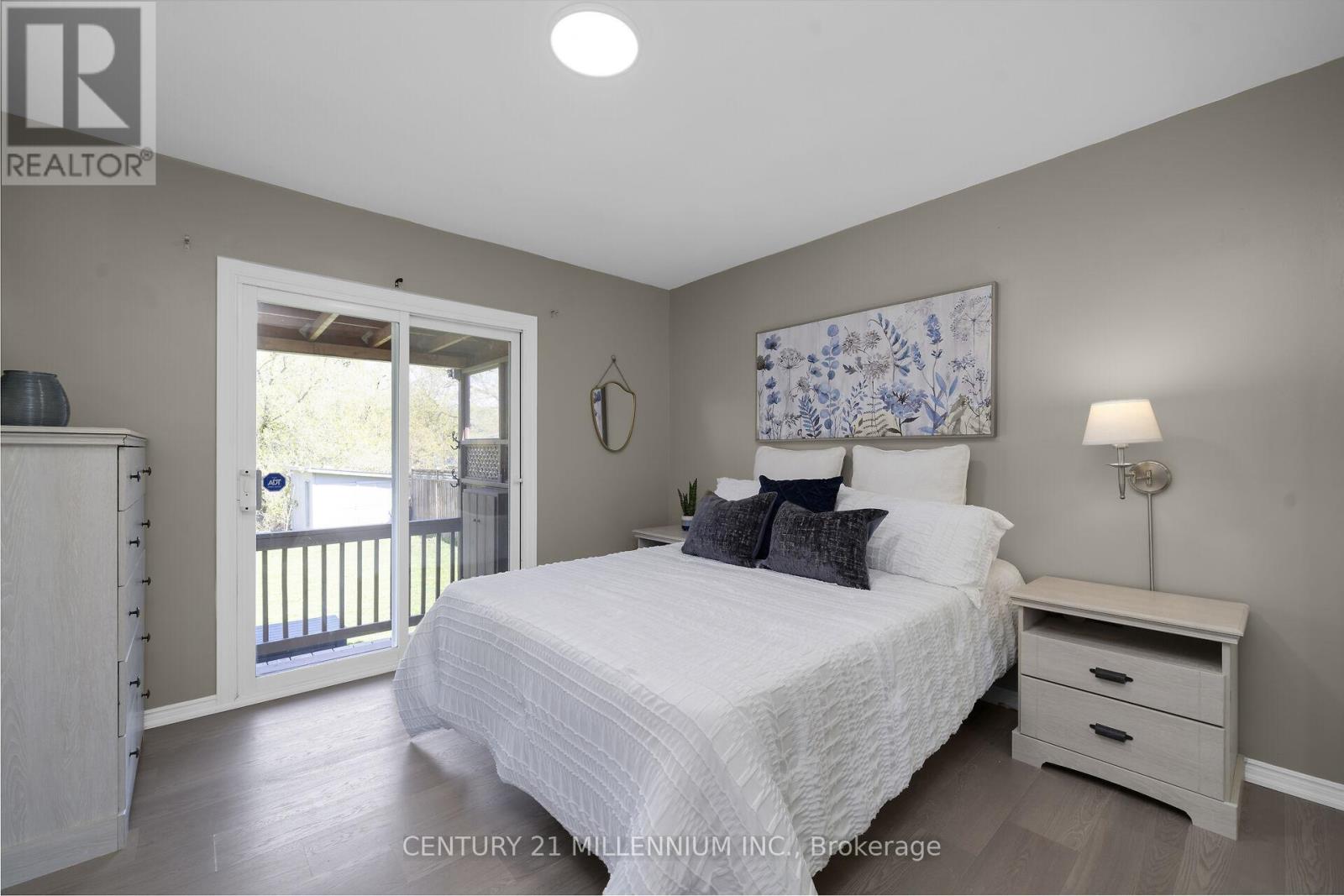 83 DOUGLAS CRESCENT - 18