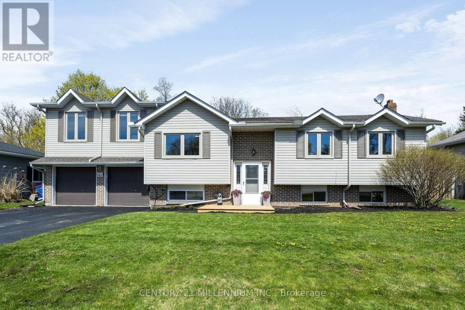 83 DOUGLAS CRESCENT - 2