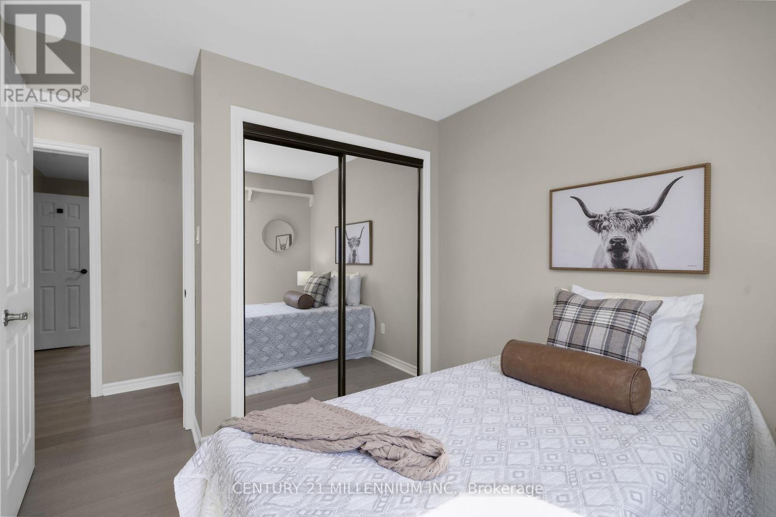 83 DOUGLAS CRESCENT - 22