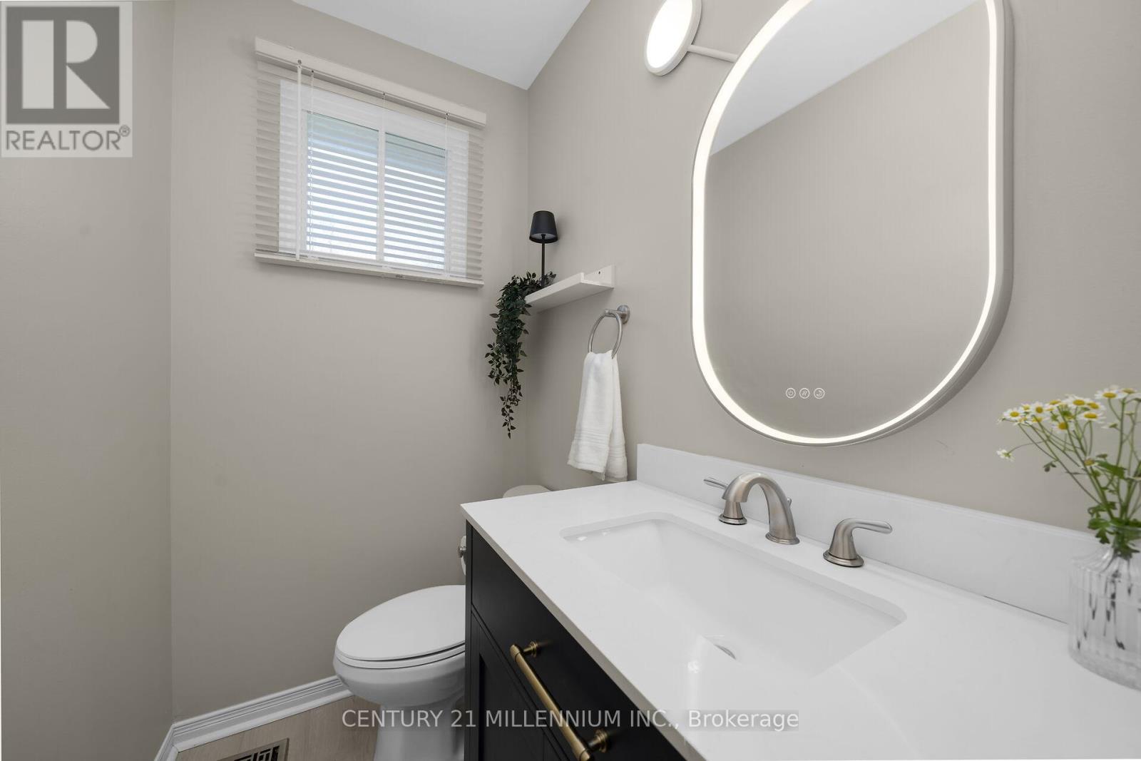 83 DOUGLAS CRESCENT - 24