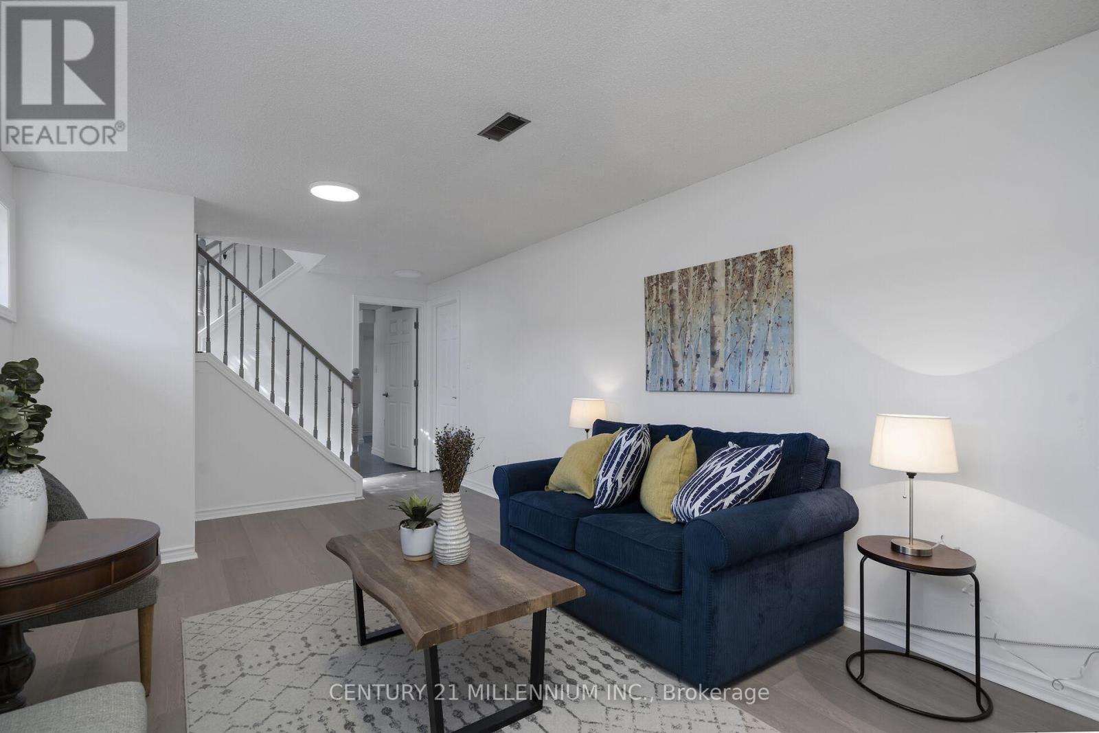 83 DOUGLAS CRESCENT - 27