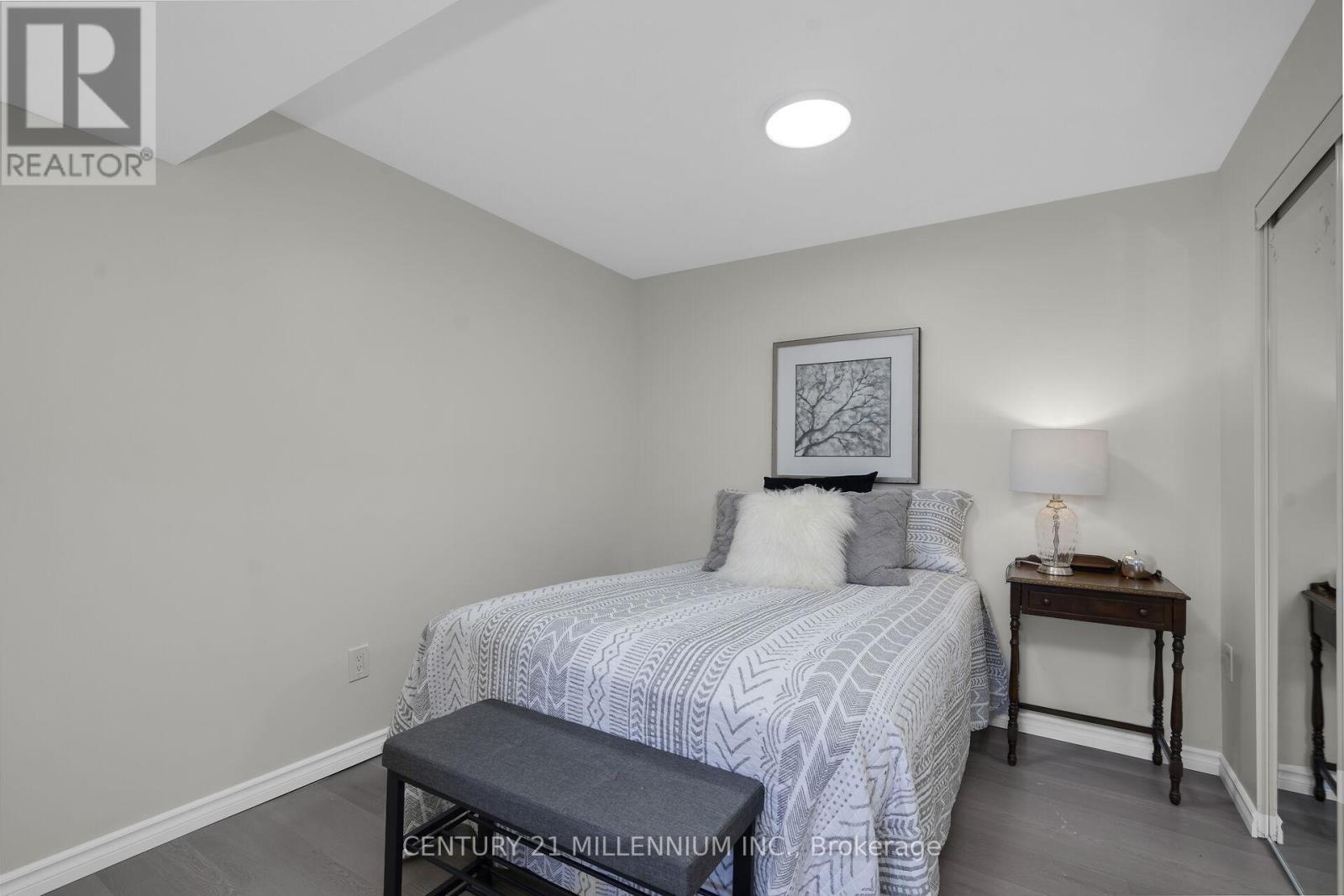 83 DOUGLAS CRESCENT - 28