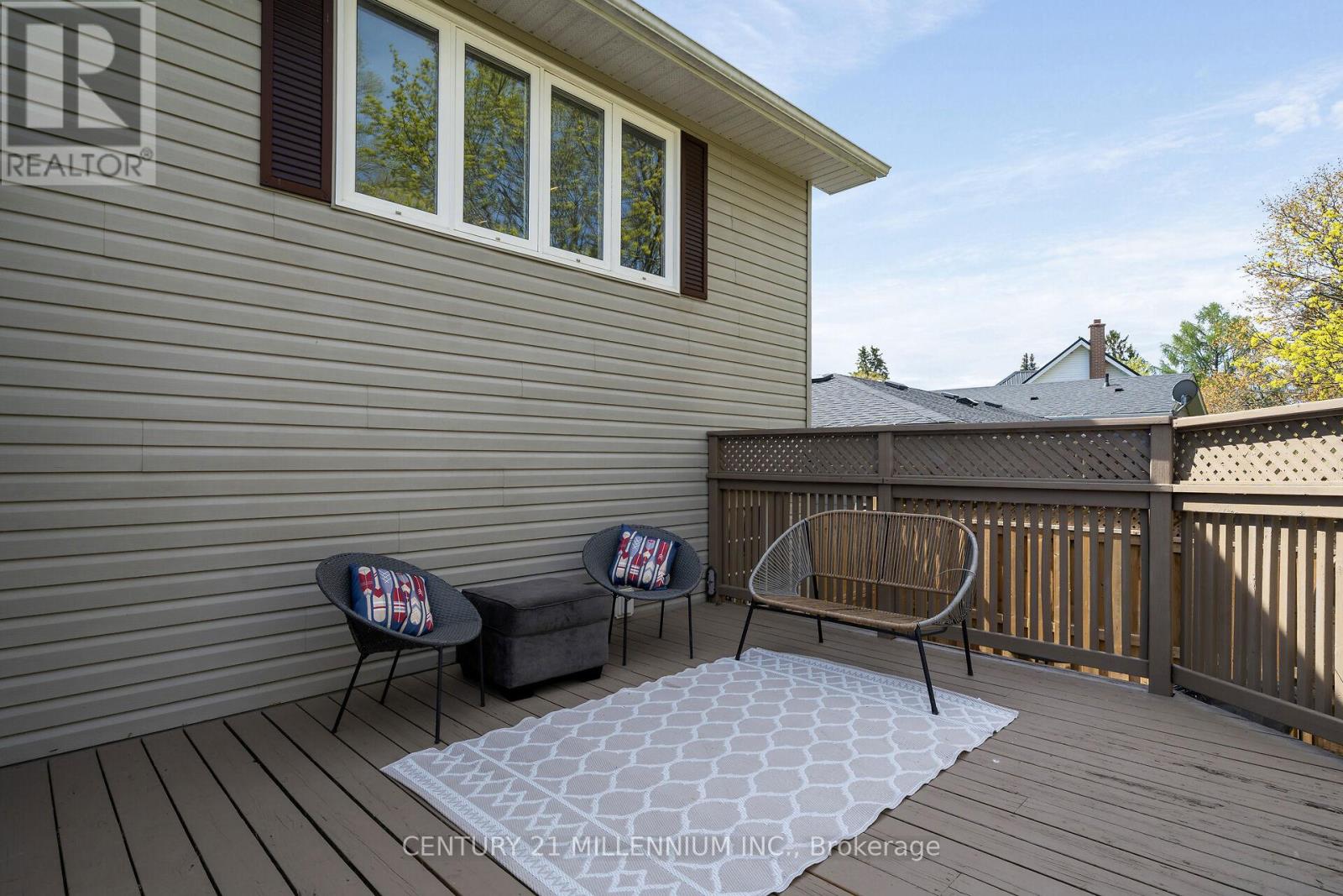 83 DOUGLAS CRESCENT - 31