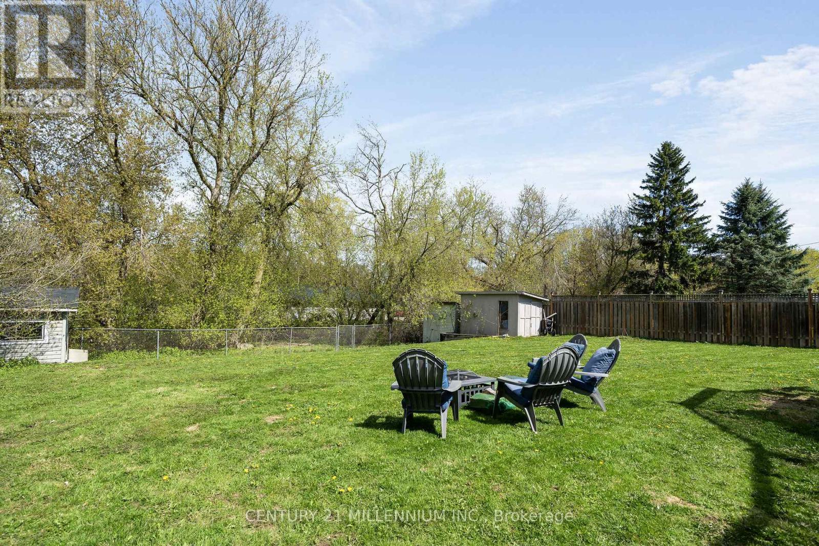 83 DOUGLAS CRESCENT - 33