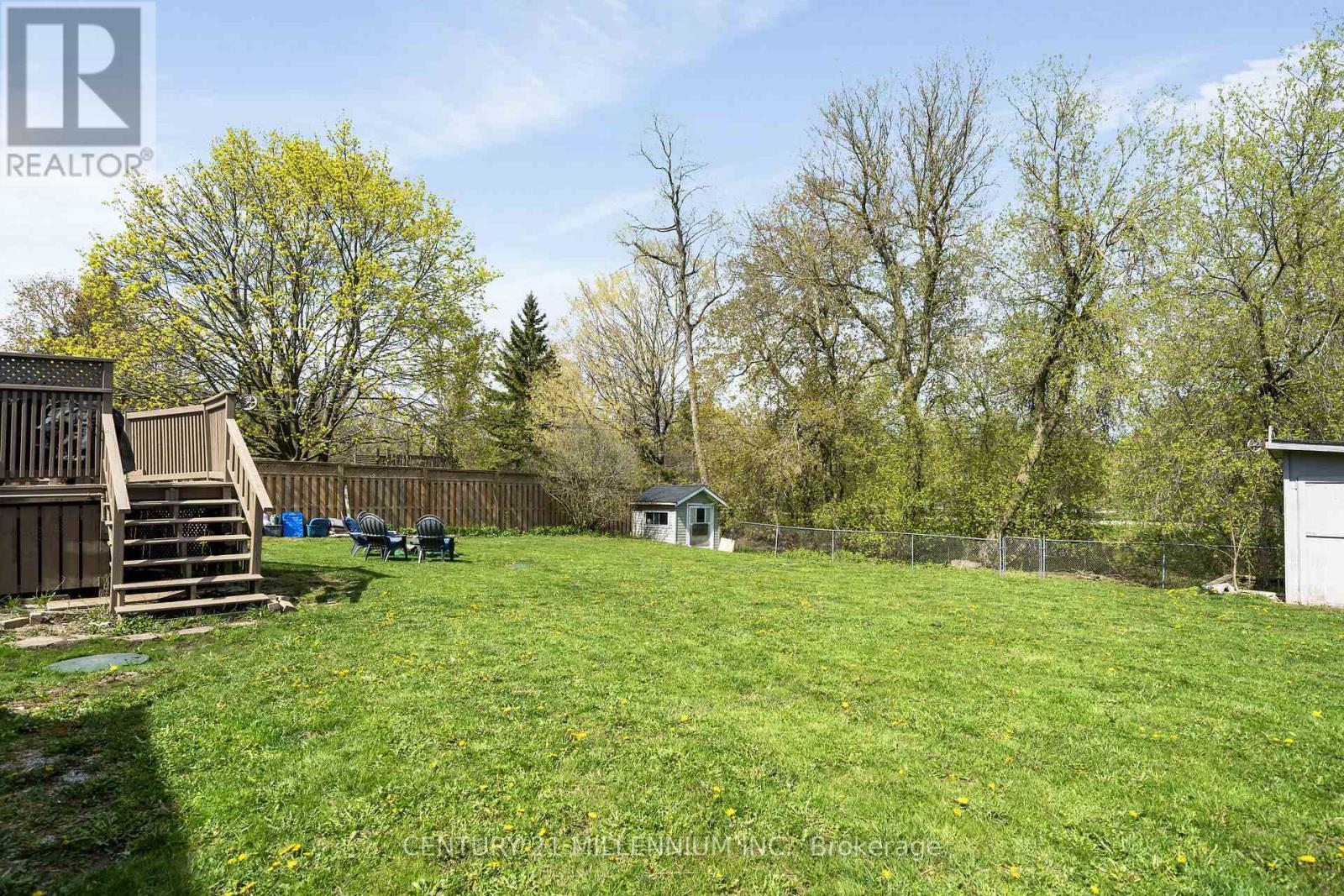 83 DOUGLAS CRESCENT - 37