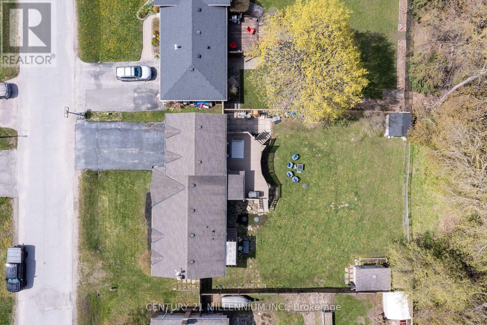 83 DOUGLAS CRESCENT - 42