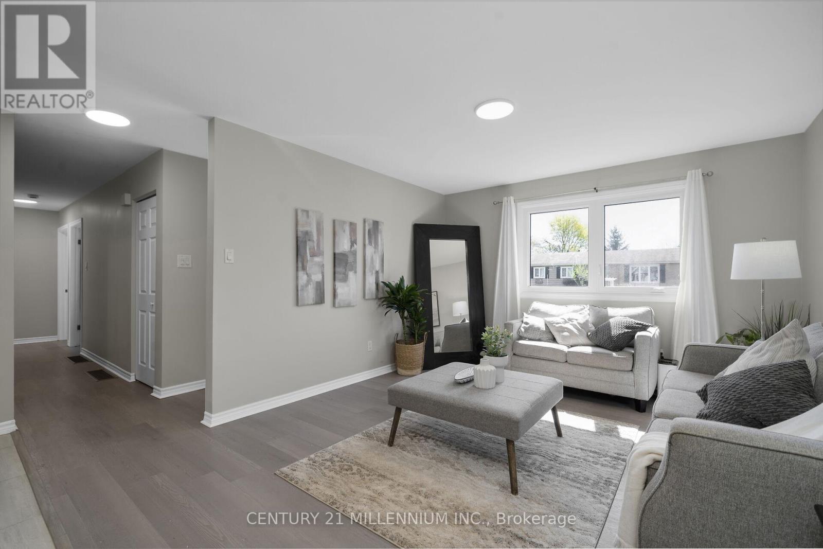 83 DOUGLAS CRESCENT - 6
