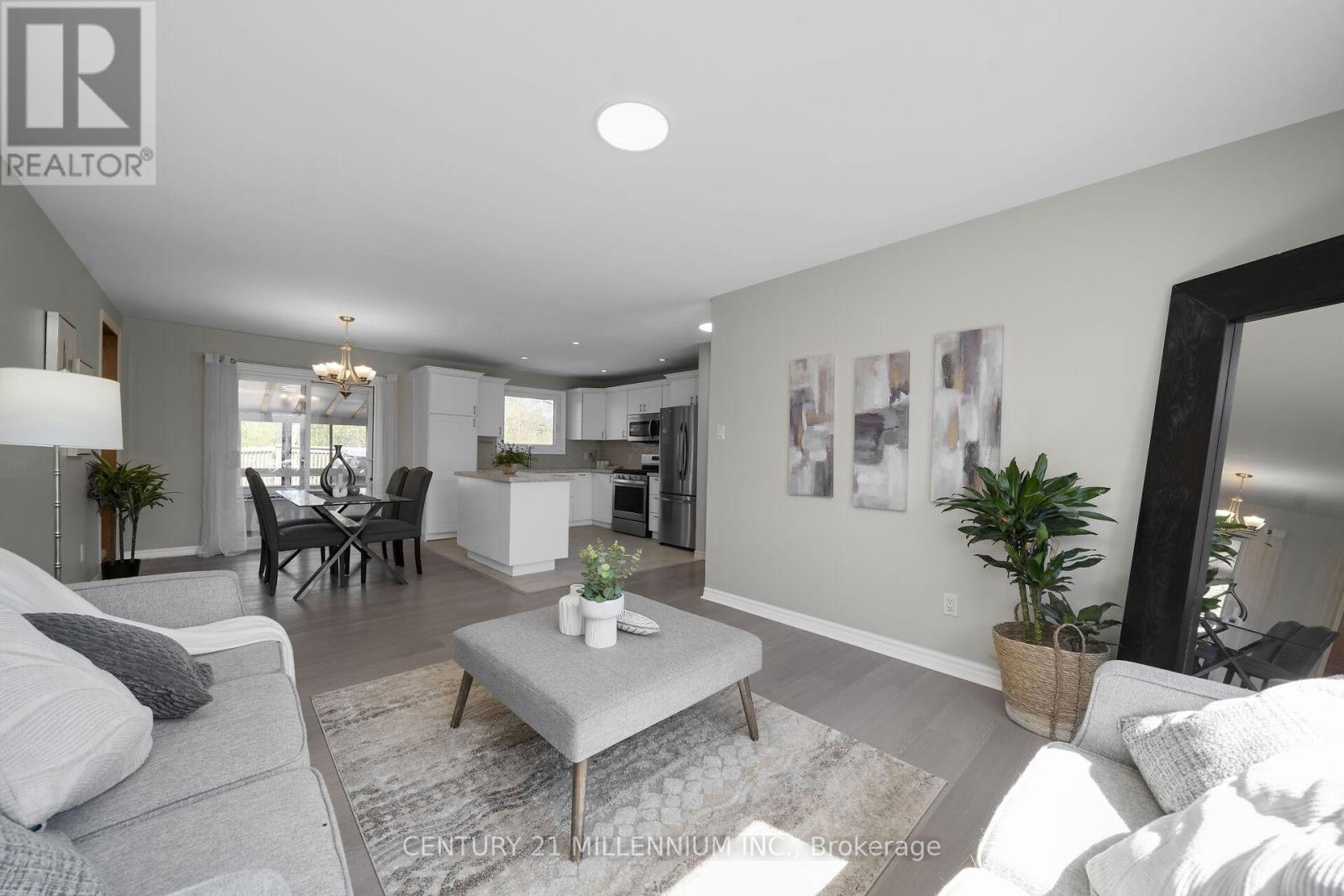 83 DOUGLAS CRESCENT - 7