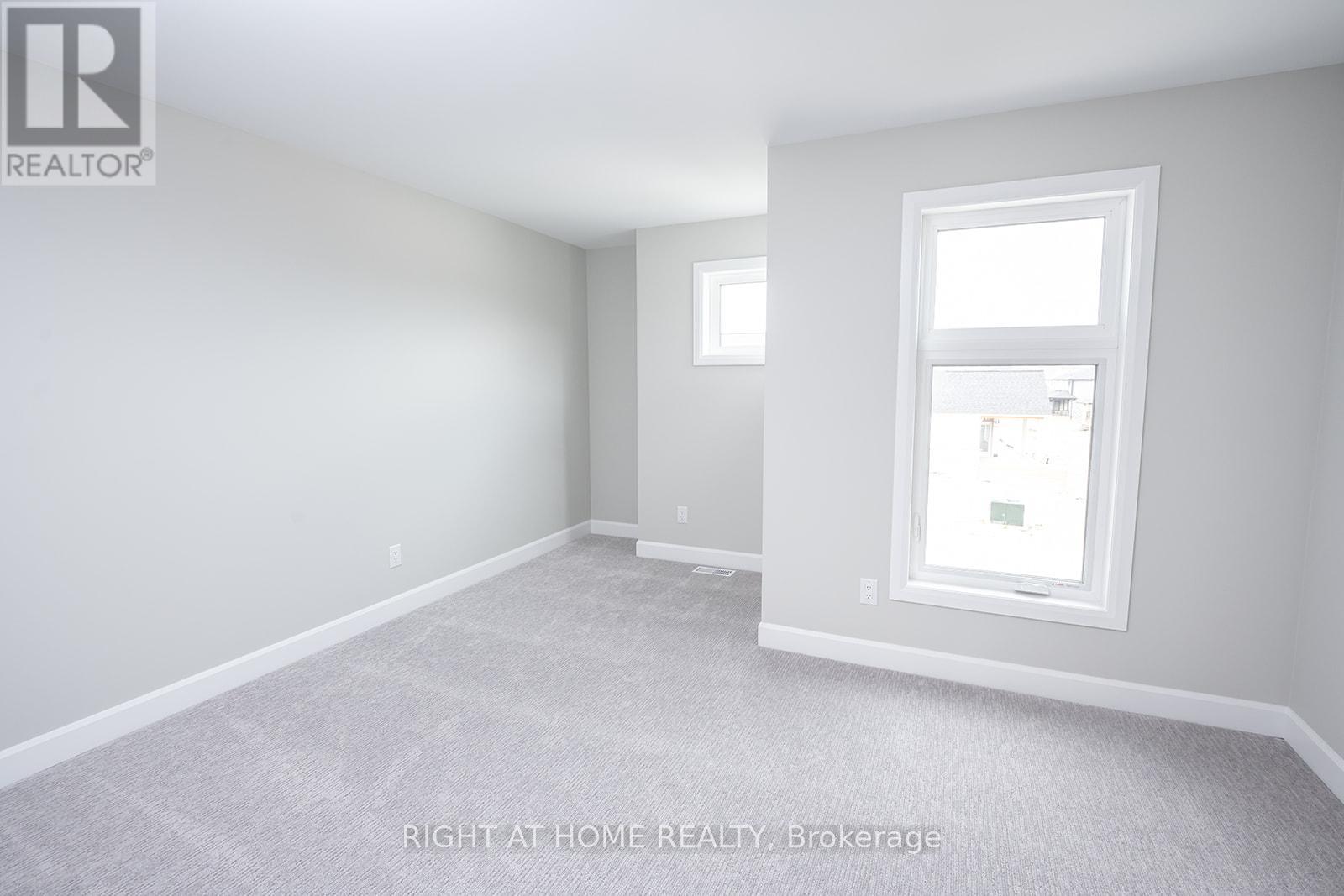 3909 MITCHELL CRESCENT - 20