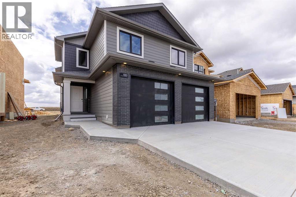 550 Malahat Green W - 1