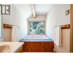 187 Gibson Road, Lumby, BC V0E2G1 Photo 58