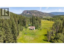 Foyer - 187 Gibson Road, Lumby, BC V0E2G1 Photo 9