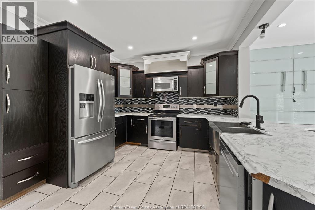 866 PARENT AVENUE - 11