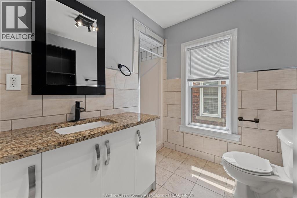 866 PARENT AVENUE - 18
