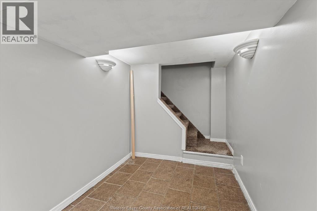 866 PARENT AVENUE - 22