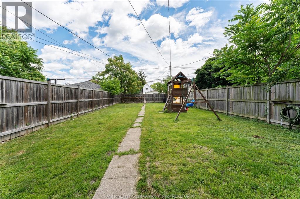 866 PARENT AVENUE - 31