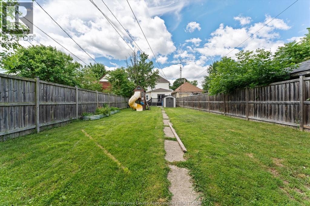 866 PARENT AVENUE - 33