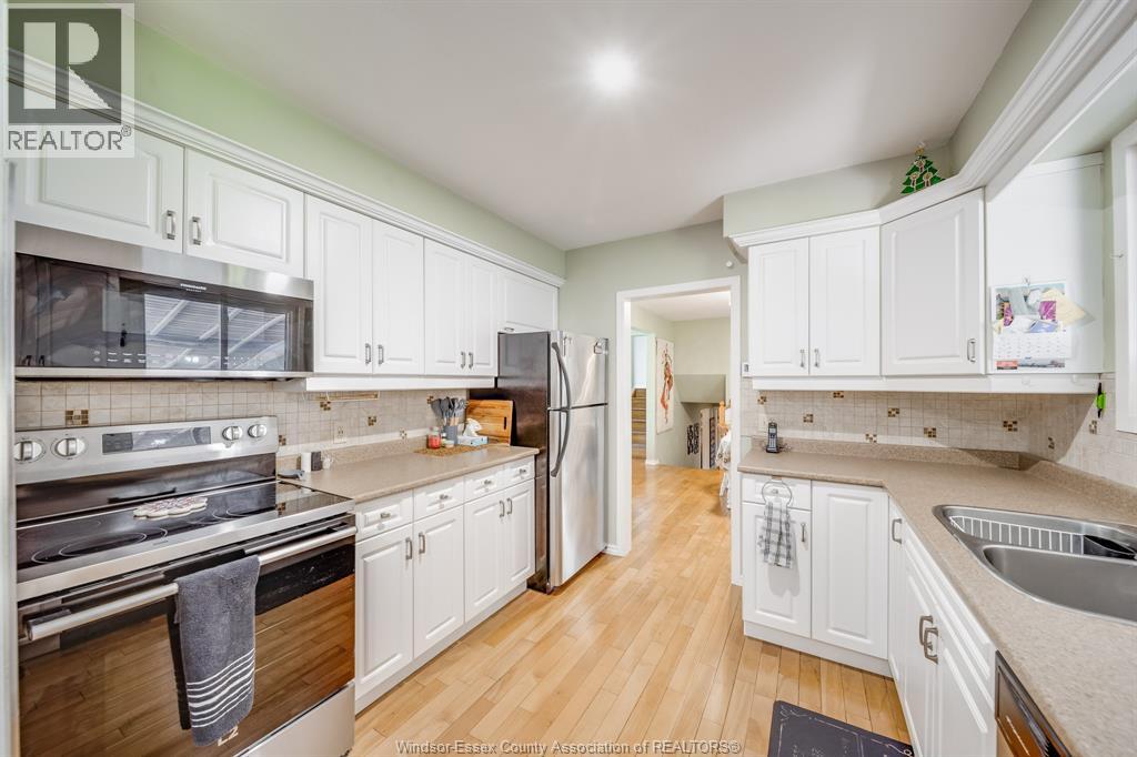 10 PHYLLIS AVENUE - Image 17