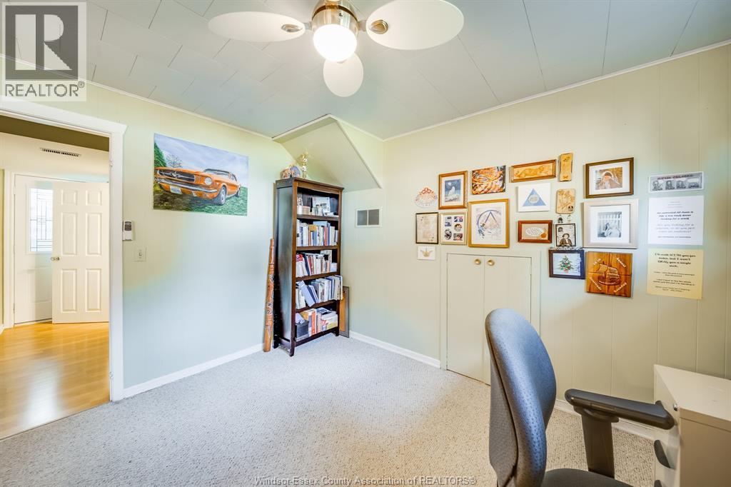 10 PHYLLIS AVENUE - 35