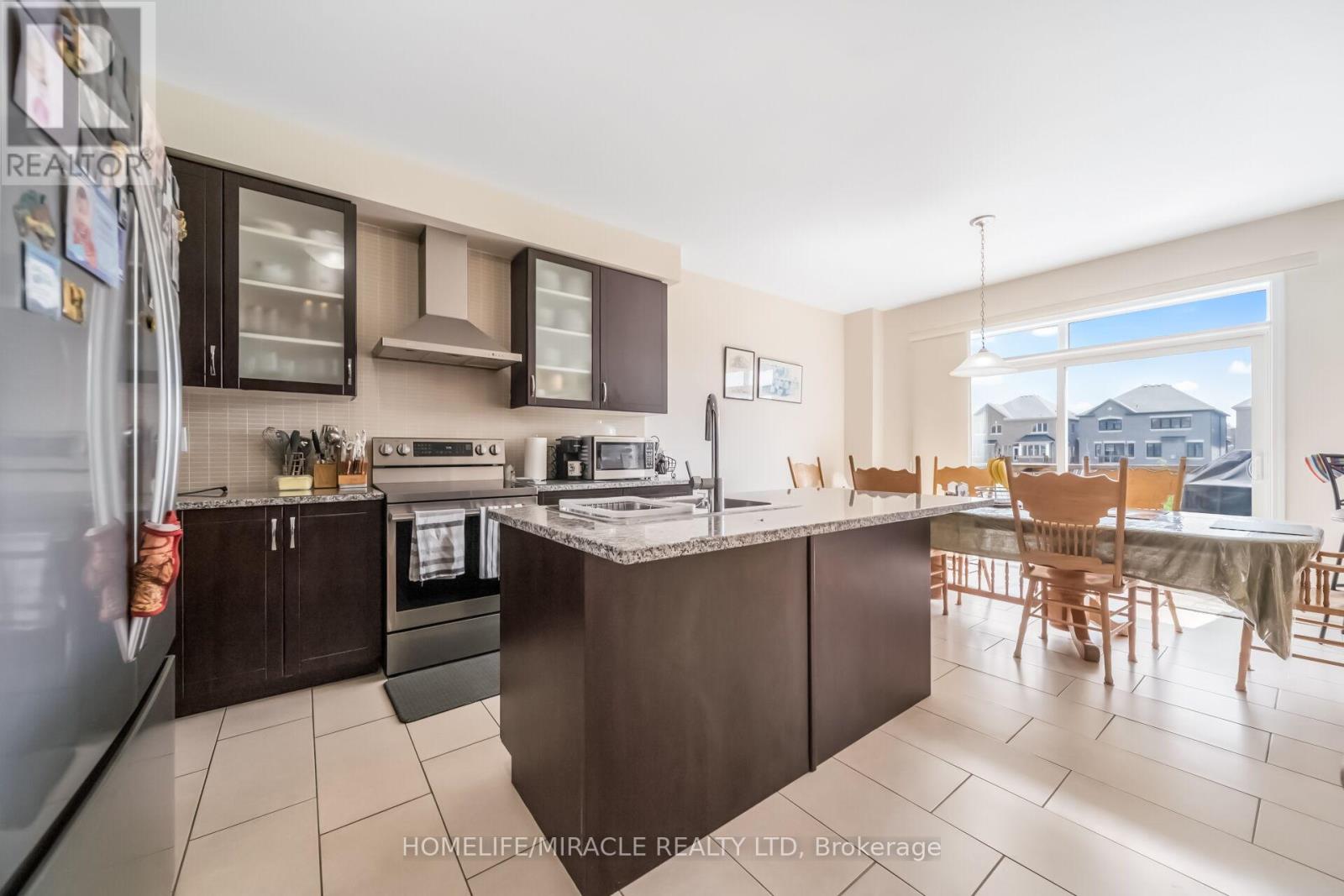 14 ABERCROMBIE CRESCENT - 15