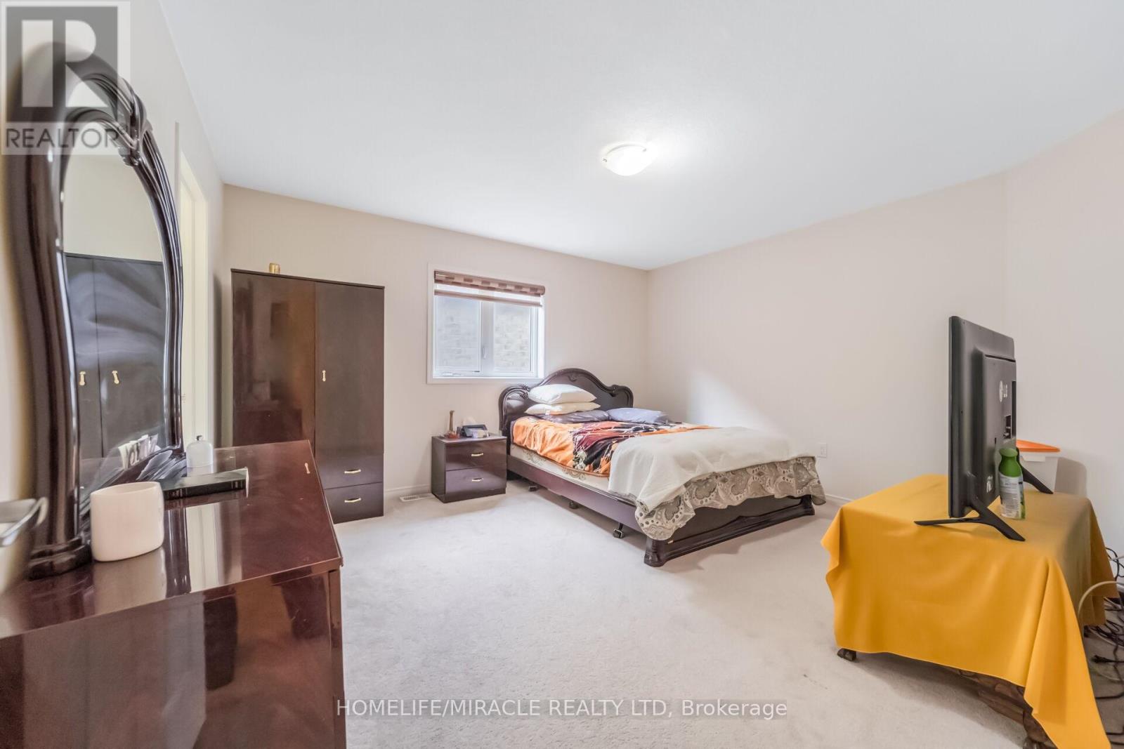 14 ABERCROMBIE CRESCENT - 33