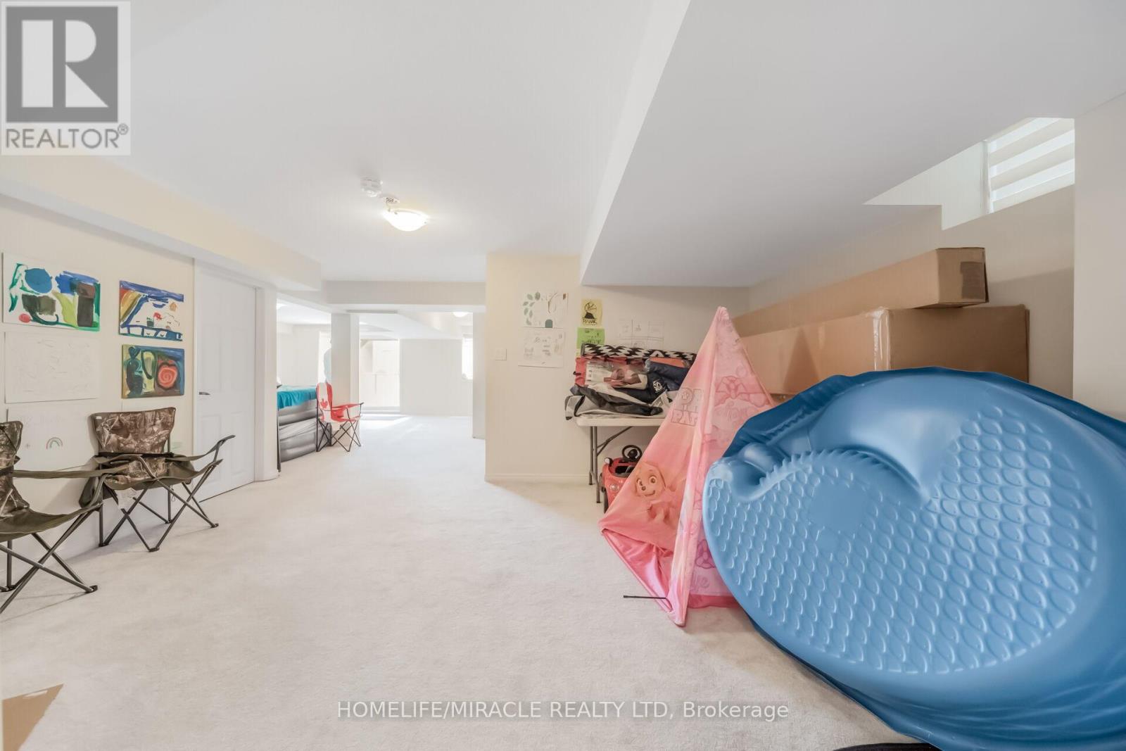 14 ABERCROMBIE CRESCENT - 40
