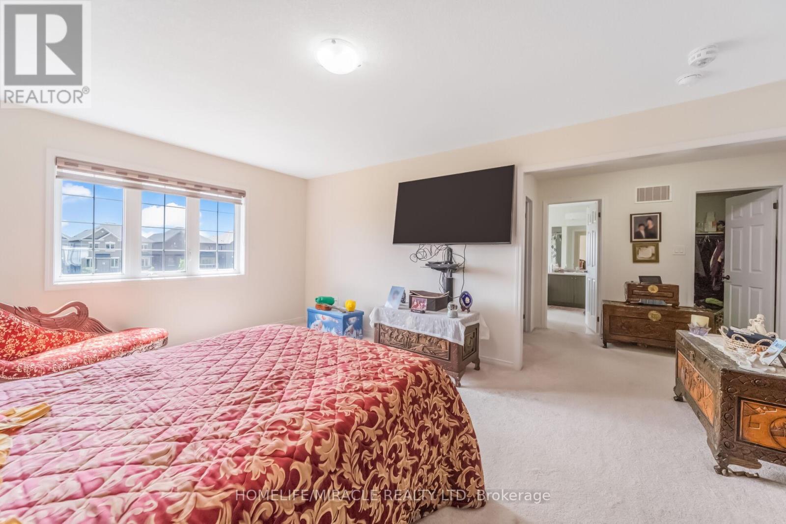 14 ABERCROMBIE CRESCENT - 29