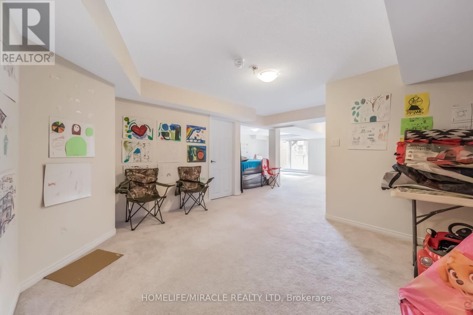 14 ABERCROMBIE CRESCENT - 41