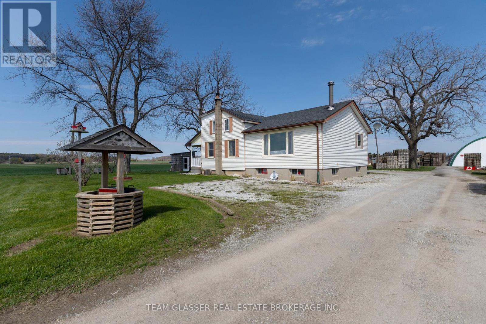 6008 YARMOUTH CENTRE ROAD - 1