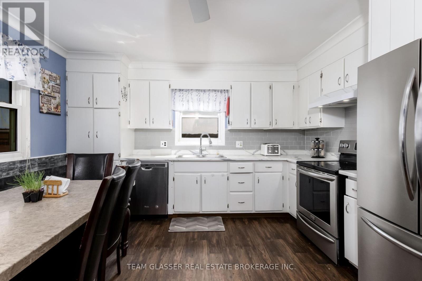 6008 YARMOUTH CENTRE ROAD - 10