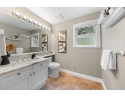 15460 36a Avenue, Surrey, BC V3Z0G9 Photo 16