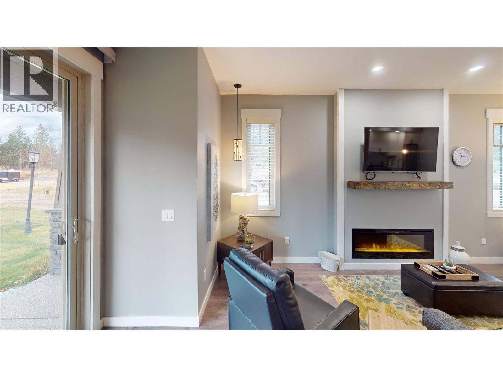 #920 900 BIGHORN Boulevard - Image 17