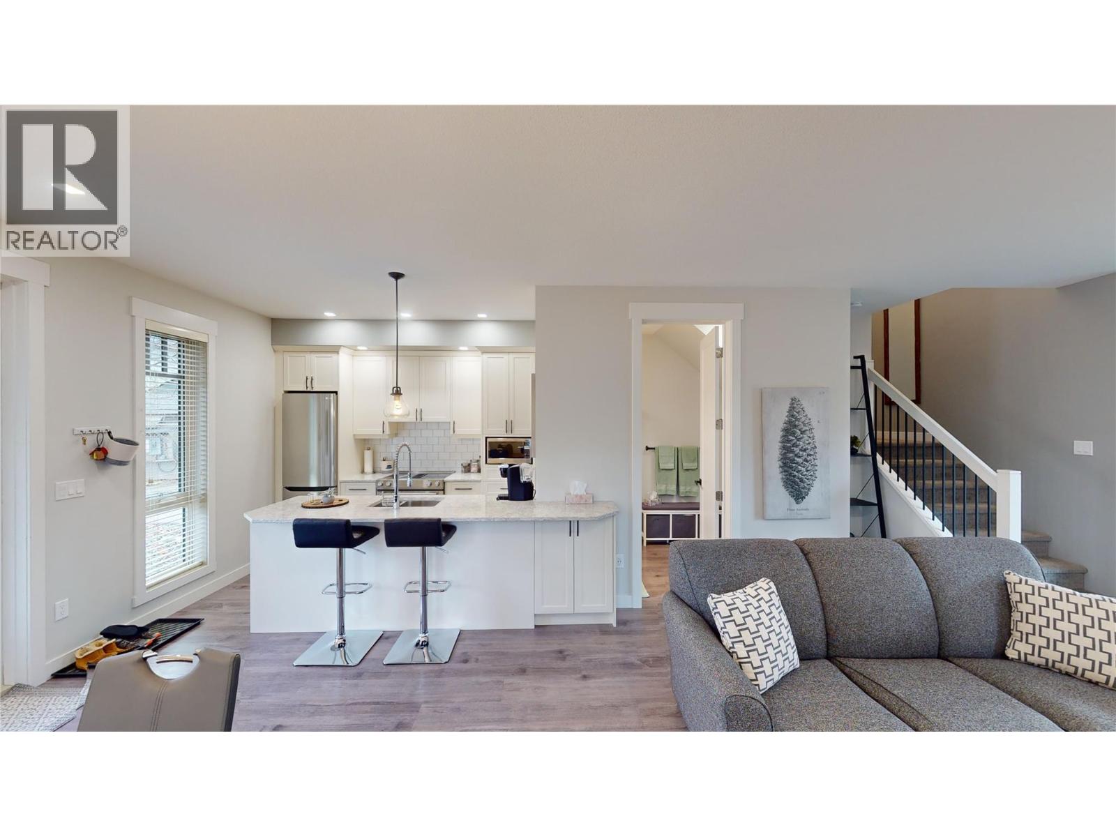 #920 900 BIGHORN Boulevard - Image 7