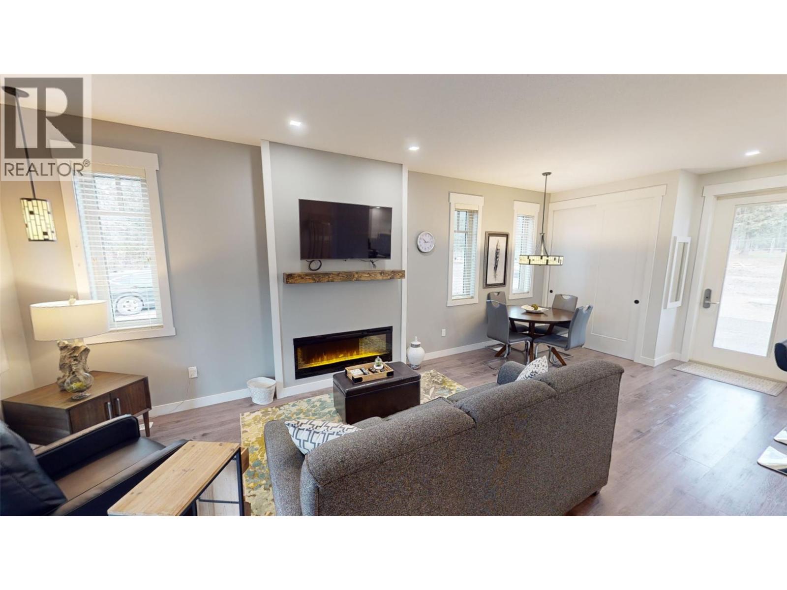 #920 900 BIGHORN Boulevard - Image 10