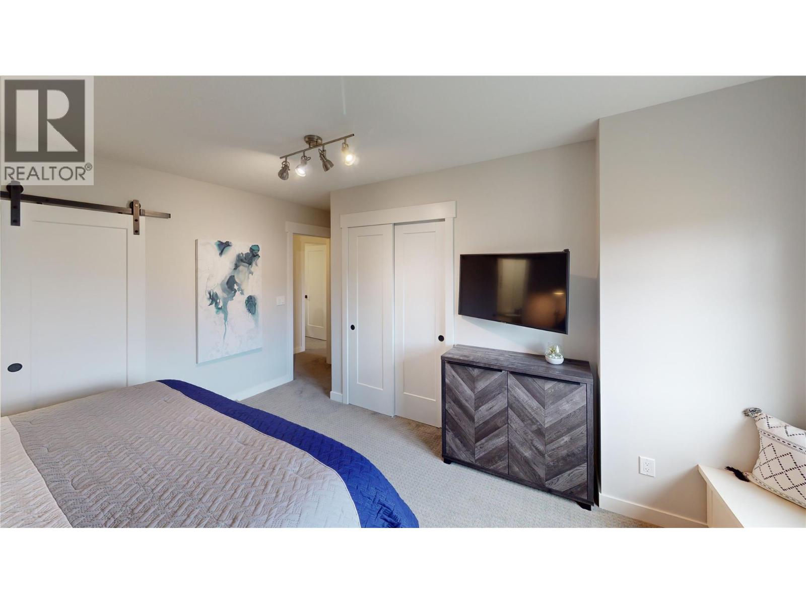 #920 900 BIGHORN Boulevard - 20